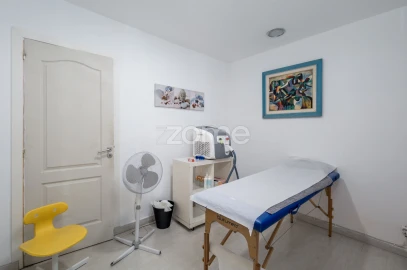 Negócio para Trespasse em Queluz e Belas