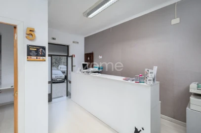 Negócio para Trespasse em Queluz e Belas