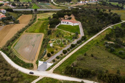 Moradia T3 para Venda em Marvila, Ribeira Santarém, São Salvador, São Nicolau