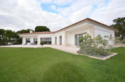 Moradia T3 para Venda em Marvila, Ribeira Santarém, São Salvador, São Nicolau