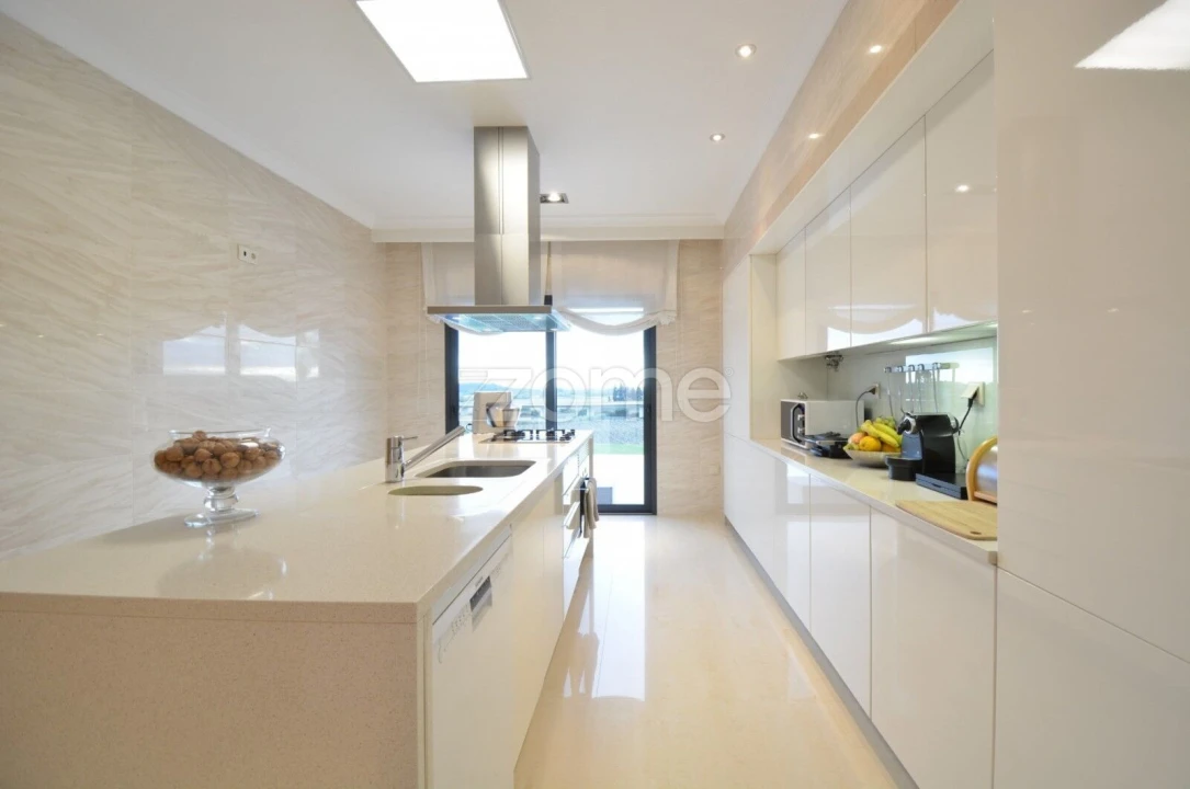 Moradia T3 para Venda em Marvila, Ribeira Santarém, São Salvador, São Nicolau Foto 1