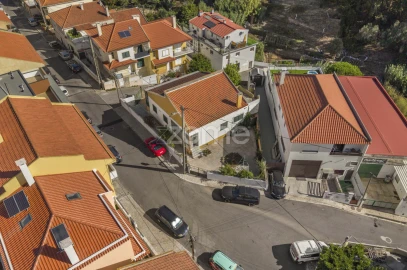 Moradia T4 para Venda em Pontinha e Famões
