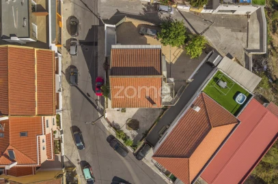 Moradia T4 para Venda em Pontinha e Famões