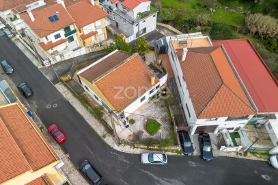 Moradia T4 para Venda em Pontinha e Famões