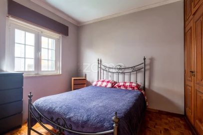 Moradia T4 para Venda em Pontinha e Famões