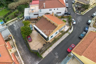 Moradia T4 para Venda em Pontinha e Famões