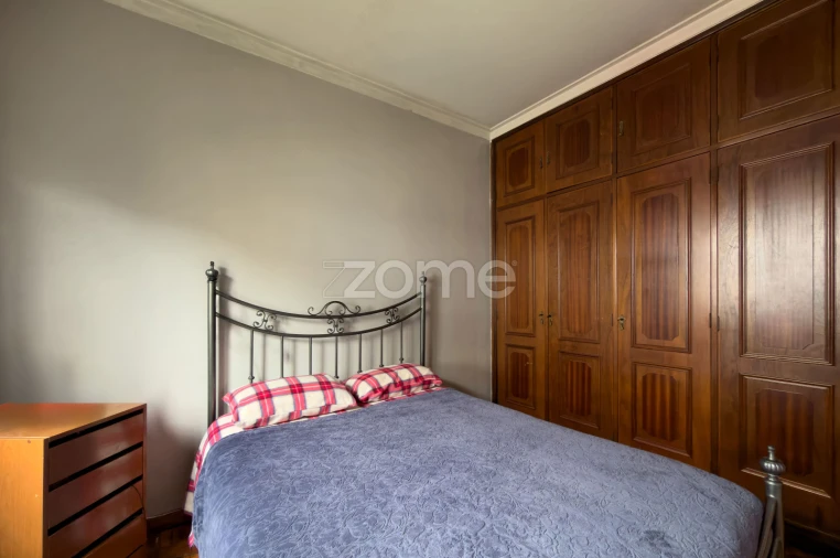 Moradia T4 para Venda em Pontinha e Famões Foto 18