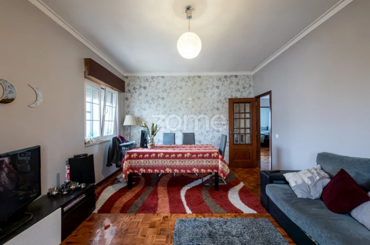 Moradia T4 para Venda em Pontinha e Famões Foto 10