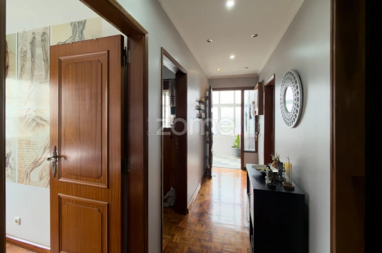 Moradia T4 para Venda em Pontinha e Famões Foto 12