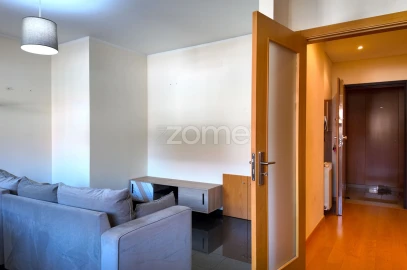 Apartamento T1 para Arrendamento em Santo Antonio dos Olivais