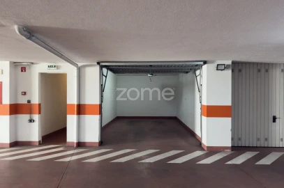 Apartamento T1 para Arrendamento em Santo Antonio dos Olivais