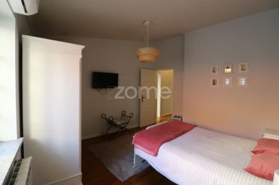 Moradia T5 para Venda em Oliveira do Hospital e São Paio de Gramaços