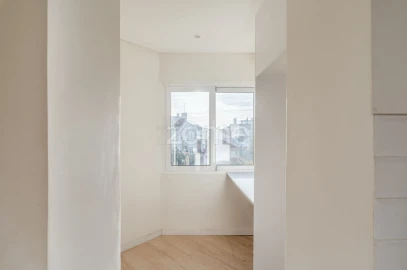 Apartamento T3 para Venda em Queluz e Belas