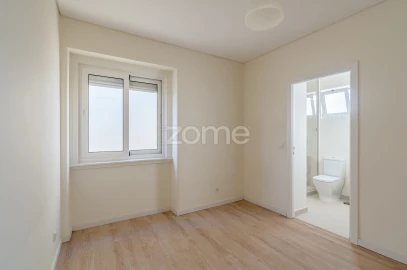 Apartamento T3 para Venda em Queluz e Belas