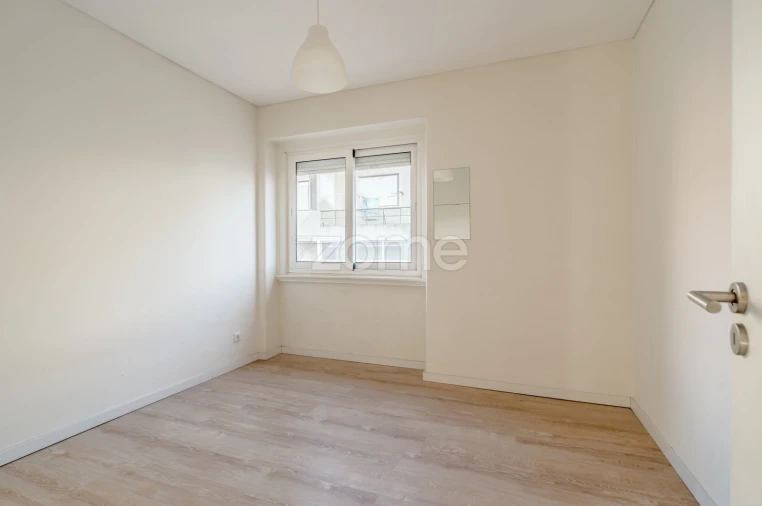 Apartamento T3 para Venda em Queluz e Belas Foto 9