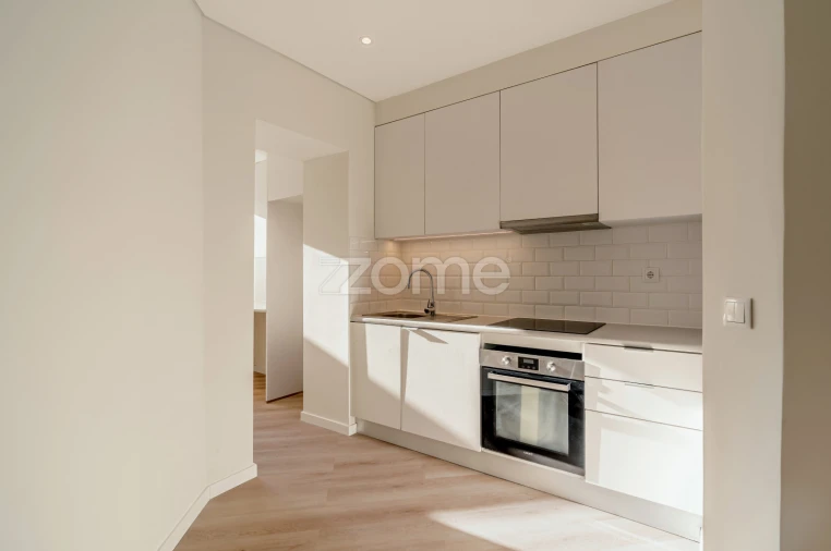 Apartamento T3 para Venda em Queluz e Belas Foto 2