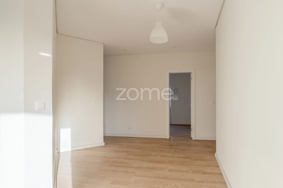 Apartamento T3 para Venda em Queluz e Belas Foto 5