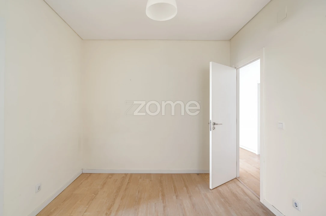 Apartamento T3 para Venda em Queluz e Belas Foto 14