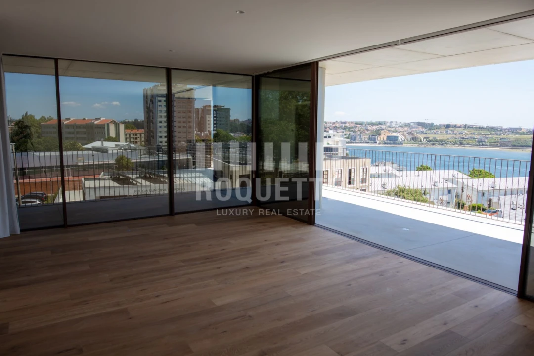 Apartamento T2 para Venda em Aldoar, Foz do Douro e Nevogilde Foto 1