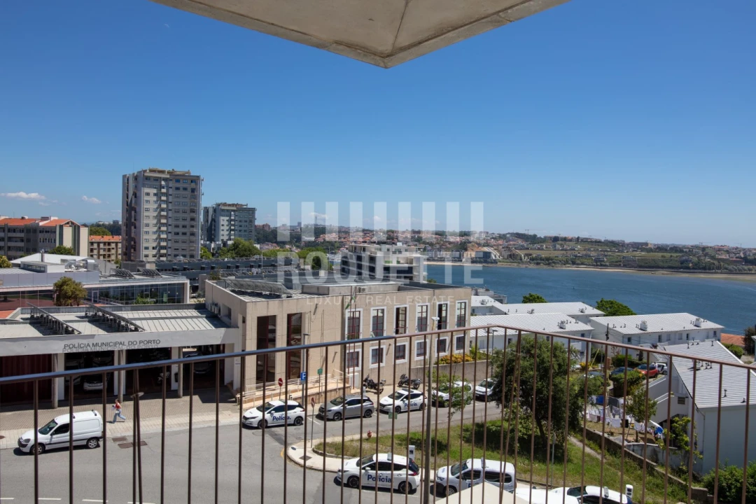 Apartamento T2 para Venda em Aldoar, Foz do Douro e Nevogilde Foto 5