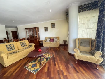 Apartamento T3 para Arrendamento em São Martinho