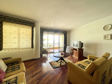 Apartamento T3 para Arrendamento em São Martinho