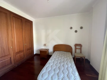Apartamento T3 para Arrendamento em São Martinho
