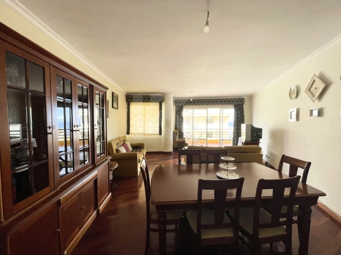 Apartamento T3 para Arrendamento em São Martinho Foto 6