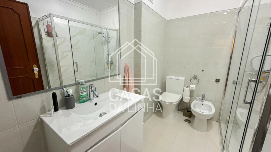 Apartamento T2 para Arrendamento em Massamá e Monte Abraão Foto 16