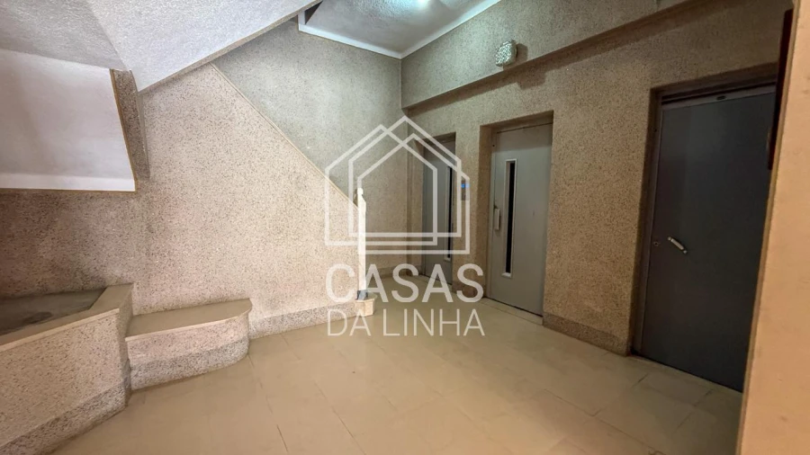 Apartamento T2 para Arrendamento em Massamá e Monte Abraão Foto 24