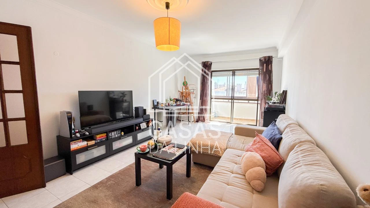 Apartamento T2 para Arrendamento em Massamá e Monte Abraão Foto 7