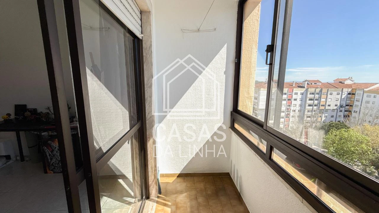 Apartamento T2 para Arrendamento em Massamá e Monte Abraão Foto 13