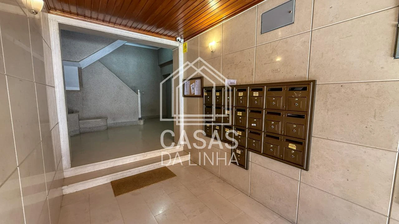 Apartamento T2 para Arrendamento em Massamá e Monte Abraão Foto 23