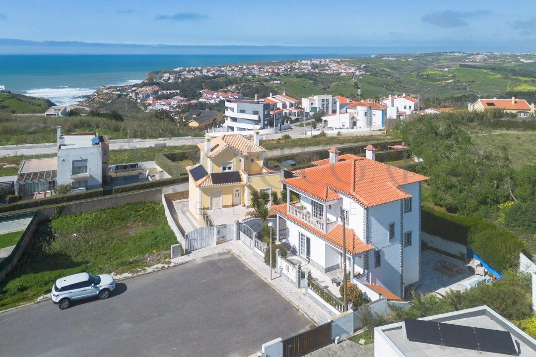 Moradia T5 para Venda em Santo Isidoro Foto 3