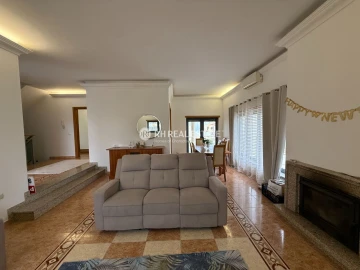 Moradia T4 para Venda em Buarcos