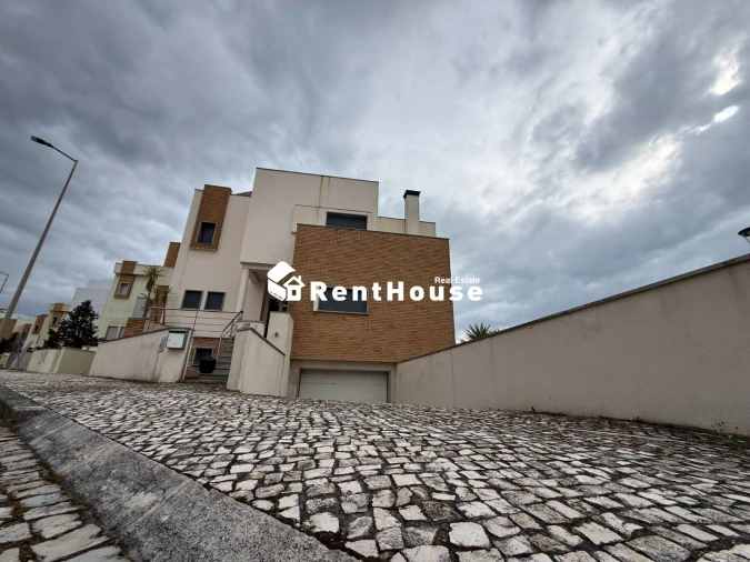 Moradia T4 para Venda em Buarcos