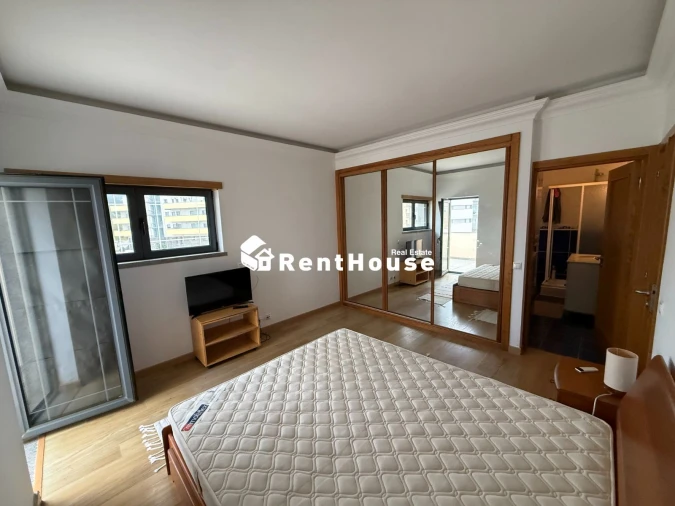 Moradia T4 para Venda em Buarcos Foto 11