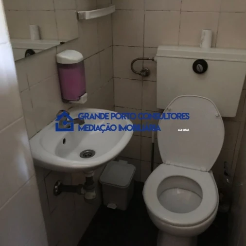 Loja para Arrendamento em Aguas Santas Foto 10