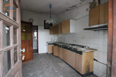 Moradia T5 para Venda em Oliveira do Douro