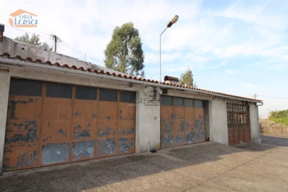 Moradia T5 para Venda em Oliveira do Douro