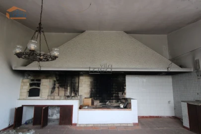 Moradia T5 para Venda em Oliveira do Douro