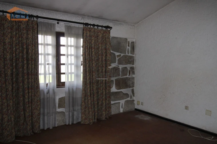 Moradia T5 para Venda em Oliveira do Douro Foto 15