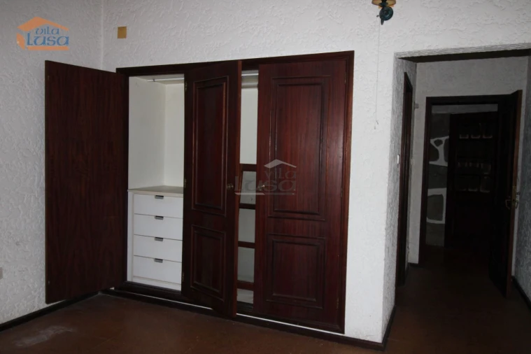 Moradia T5 para Venda em Oliveira do Douro Foto 16