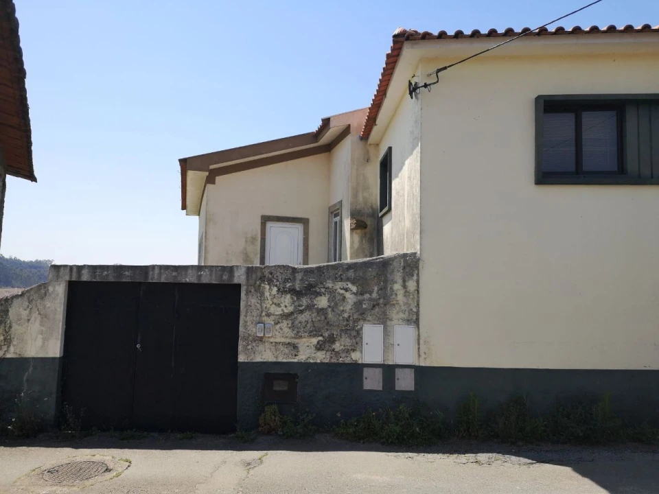 Moradia T4 para Venda em Escariz Foto 5