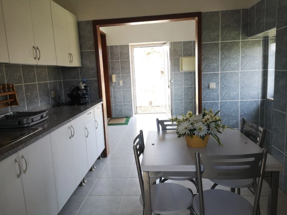 Moradia T4 para Venda em Escariz Foto 9