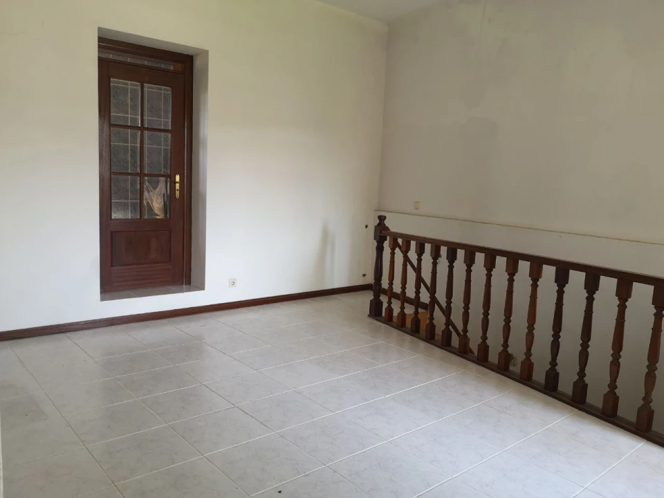 Moradia T4 para Venda em Escariz Foto 11