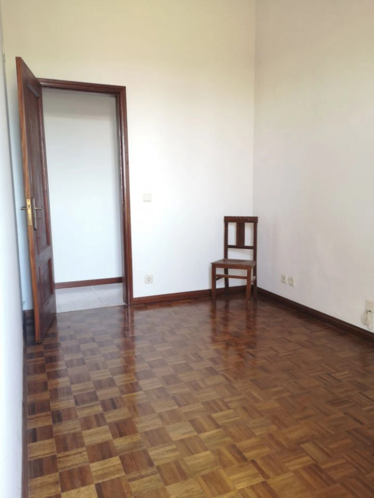 Moradia T4 para Venda em Escariz Foto 12