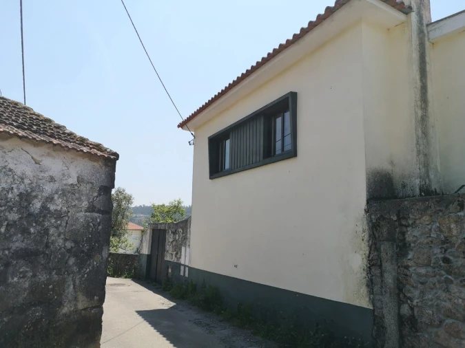 Moradia T4 para Venda em Escariz Foto 4