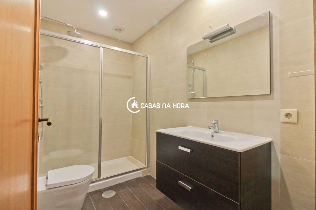 Apartamento T3 para Arrendamento em Ramalde Foto 5