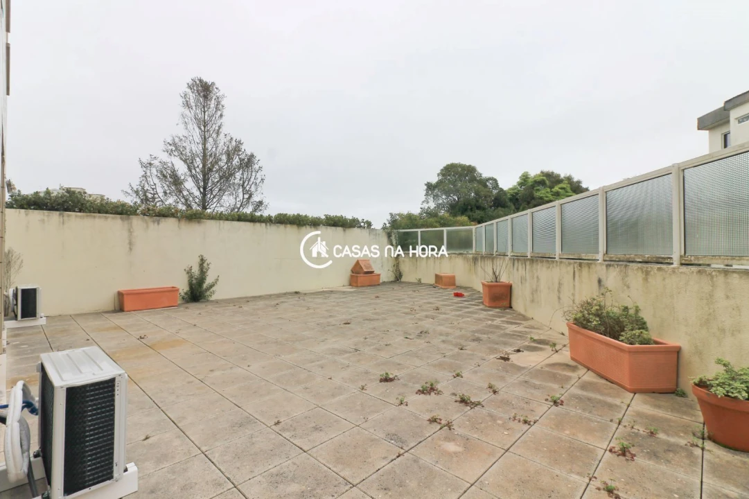 Apartamento T3 para Arrendamento em Ramalde Foto 7